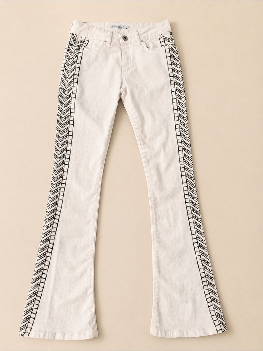 Le Lis Blanc White Studded Flare Jeans Geometric Embellished Sz 36 - US XS/S 2/4
